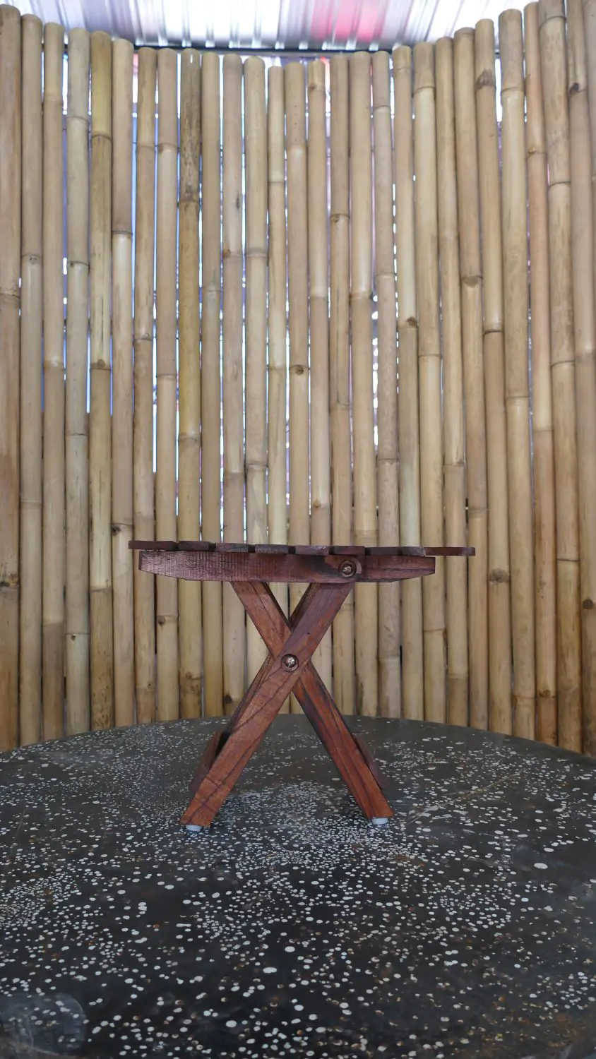  Product image 2 of the product “Folding table in shape of fish, made of wood. 33cm Height. Dark Brown lacquered. ”